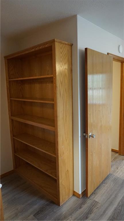 Building Photo - 107 N Elm Springs Rd