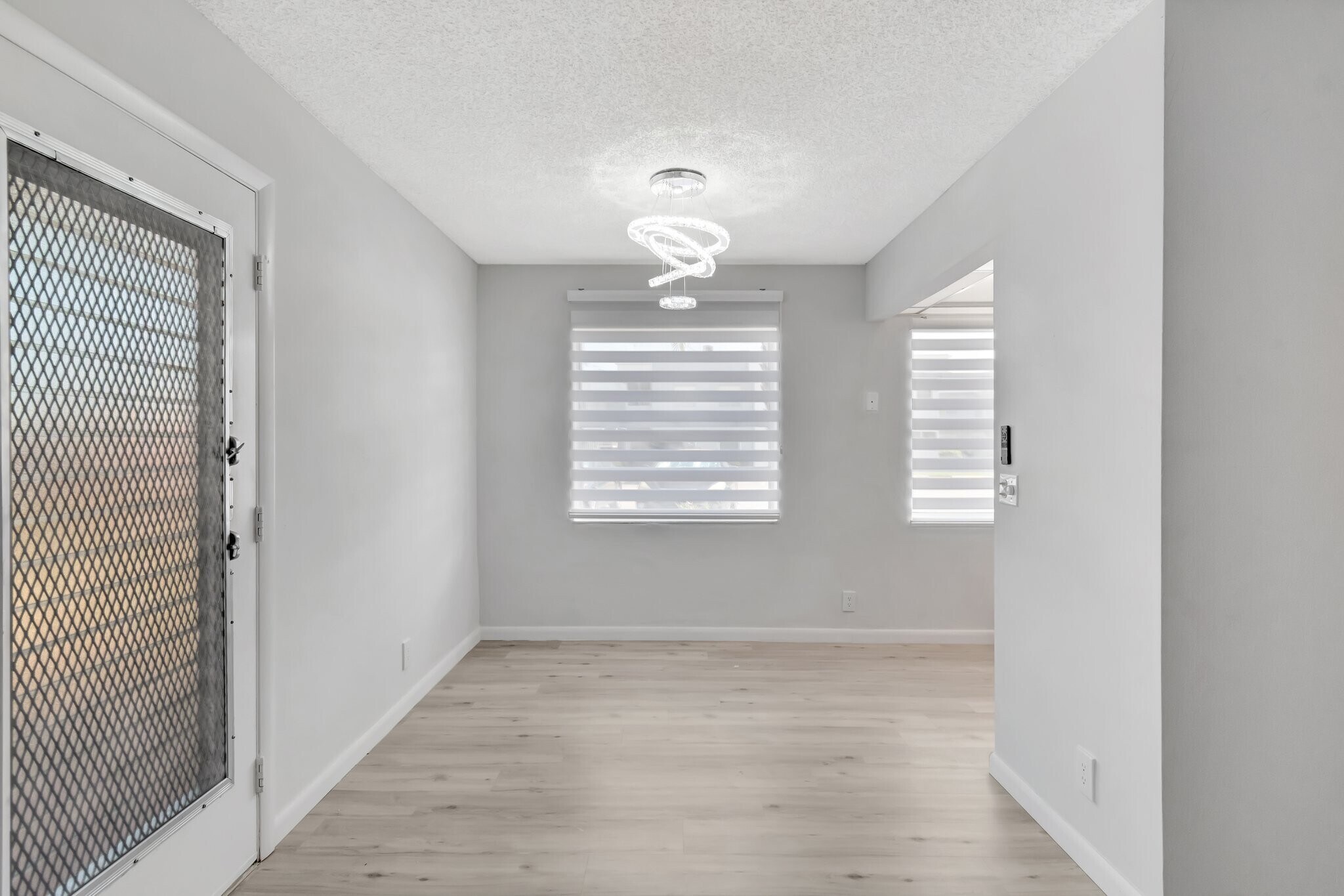 Building Photo - 481 Burgundy P