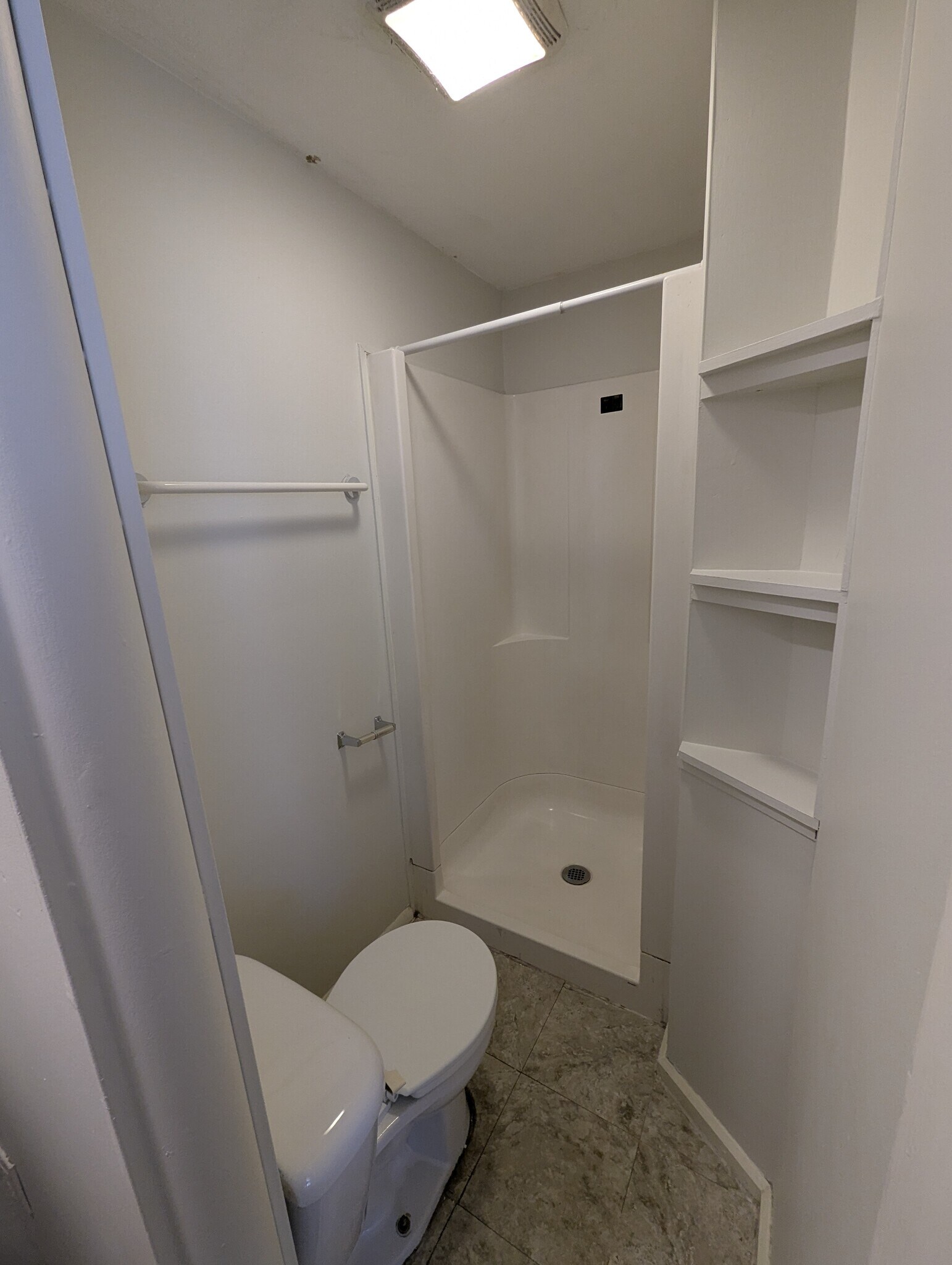 Bath - 44 Barrington Rd