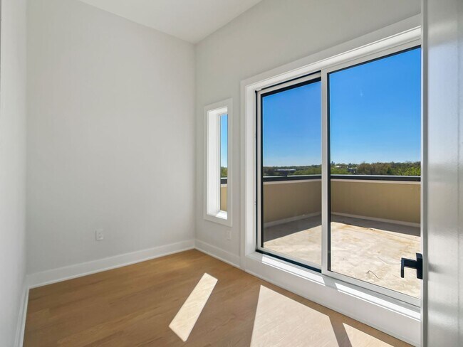 Building Photo - 4905 Georgia Ave NW