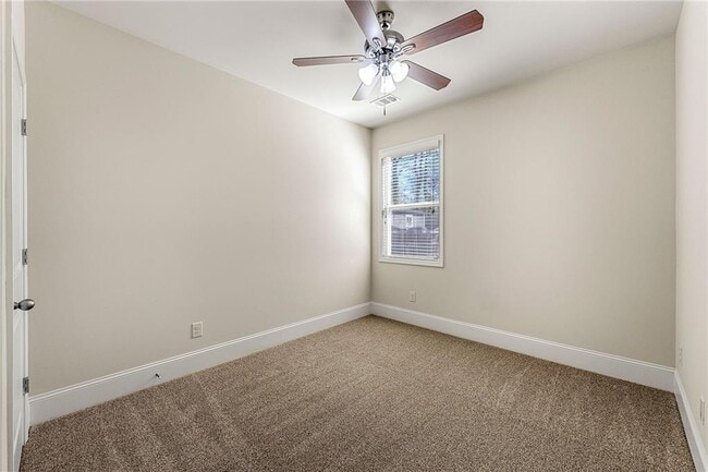 Building Photo - 2145 Red Barn Ct