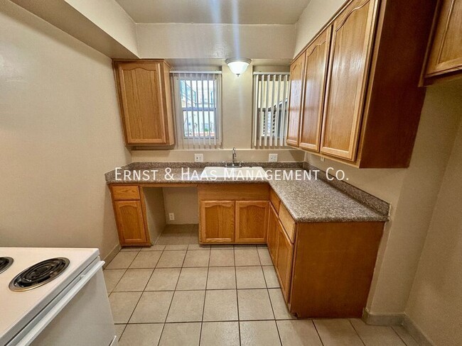 Building Photo - Amazing East Village Apartment Home in Pri...