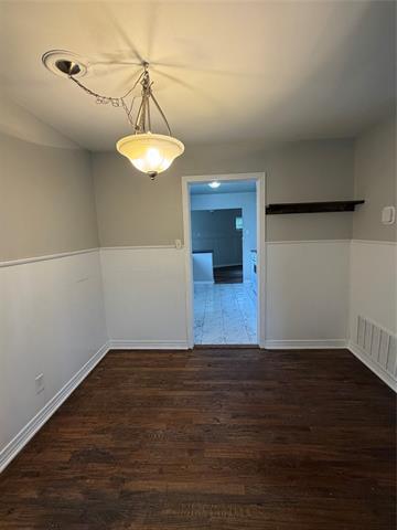 Building Photo - 7459 Mohawk Ave