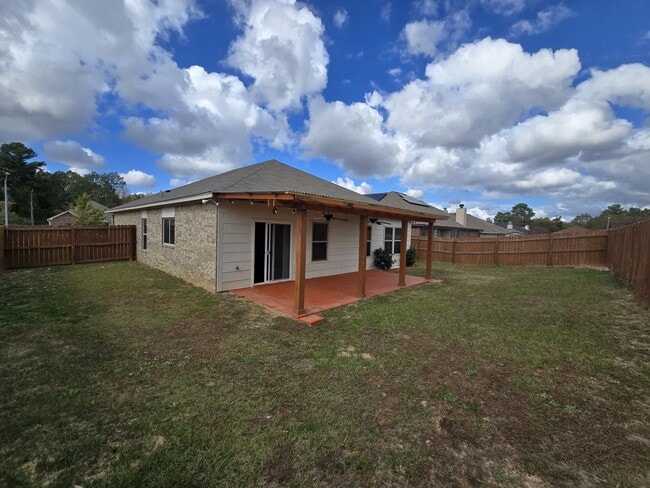 Building Photo - 322 Ambrose Avenue