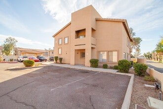 Building Photo - Beautiful, freshly upgraded 2 bedroom/ 2 bathroom condo in Mesa!