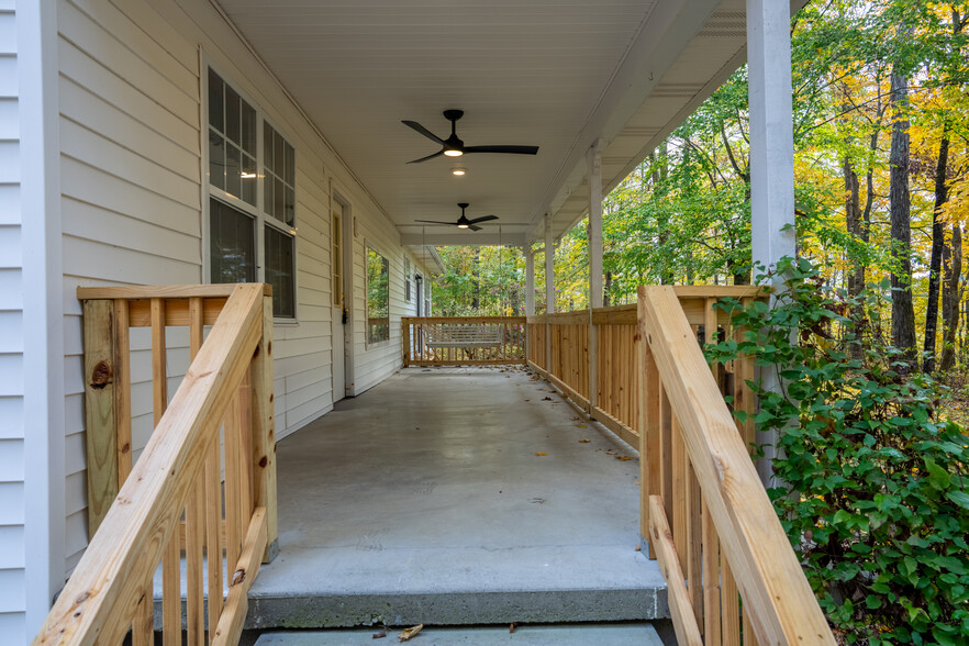 Front porch - 1077 Keener Rd