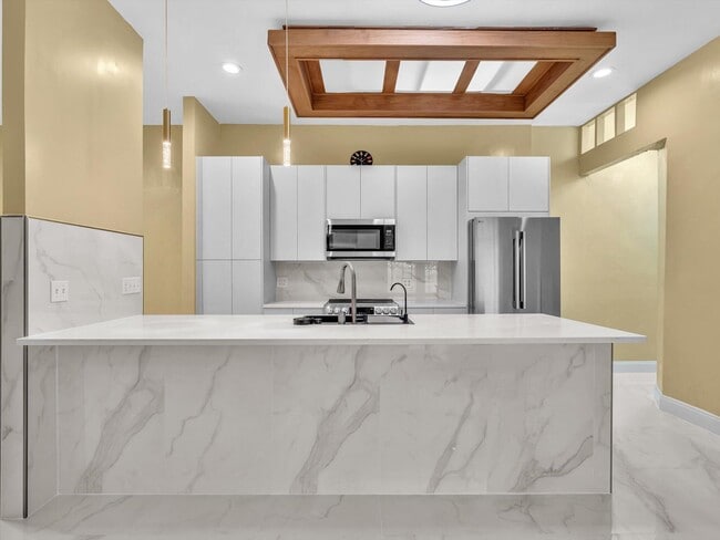 Building Photo - 12549 Woodmill Dr