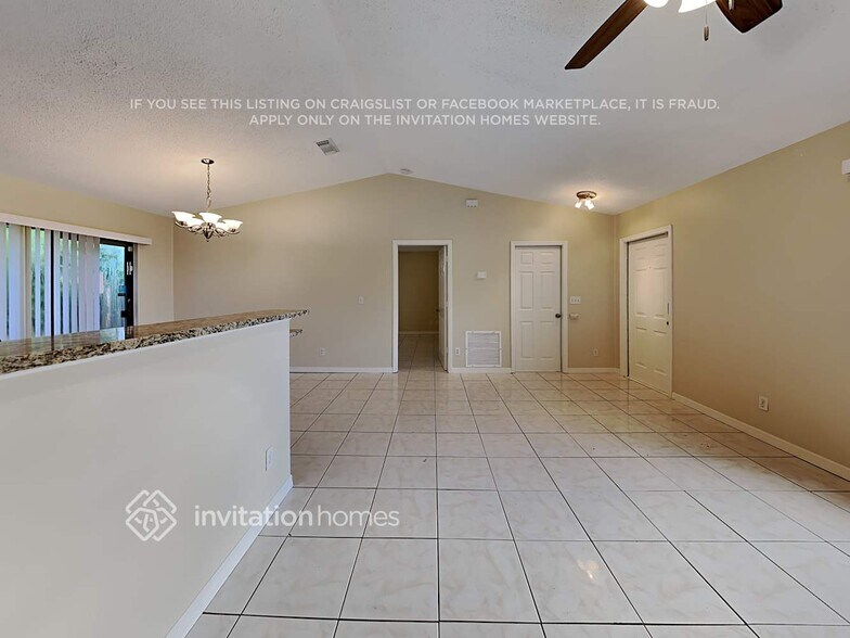 Building Photo - 3020 SW Vittorio St