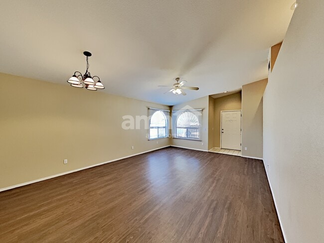 Building Photo - 5691 S Abbottsford Dr