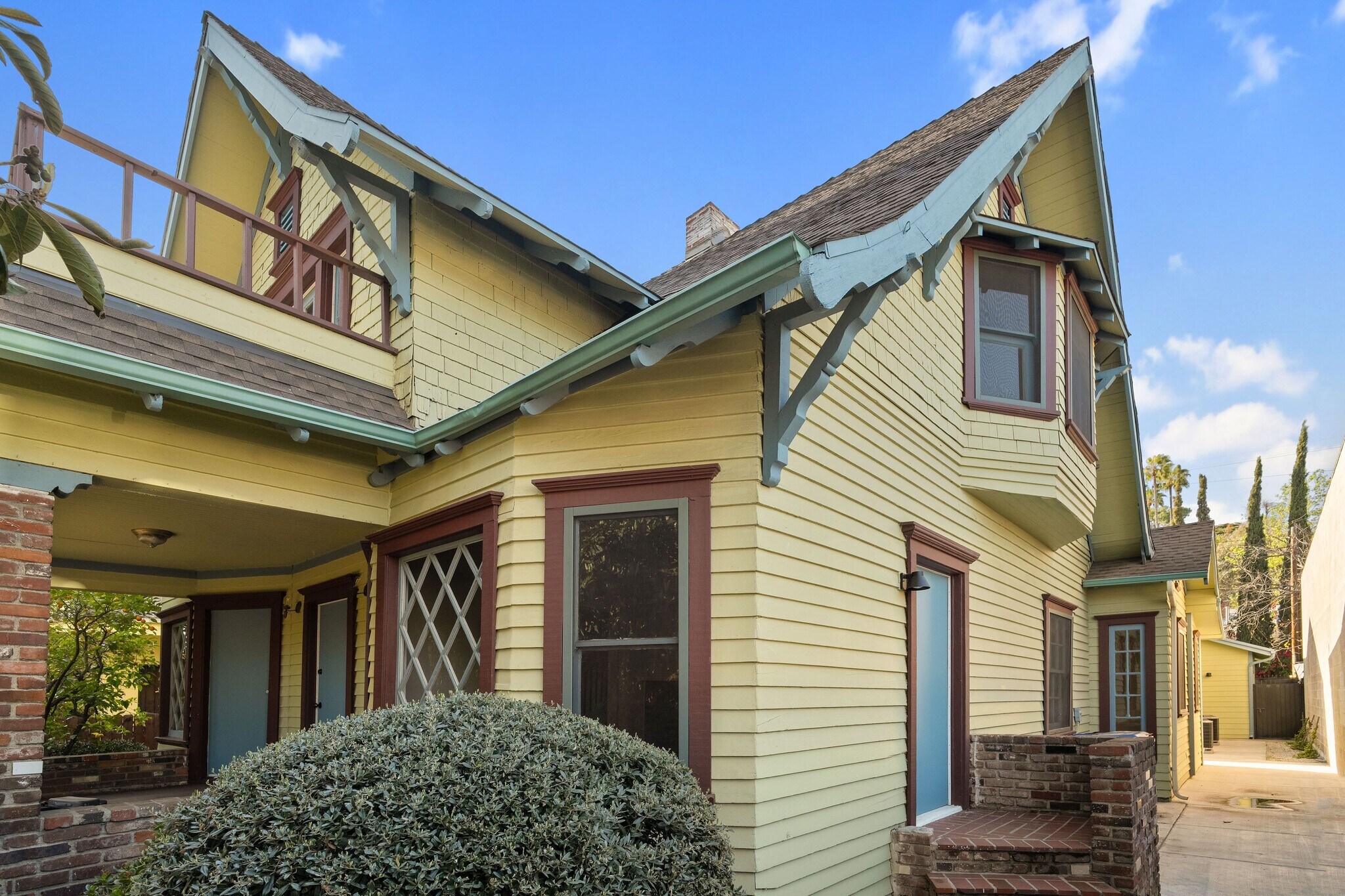 Building Photo - 5335 Monte Vista St