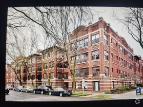 Building Photo - 5112 S Kimbark Ave