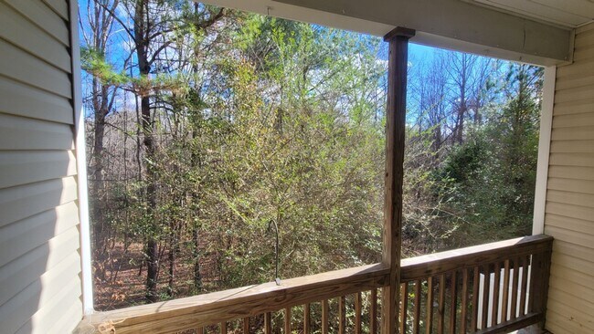 Building Photo - Spacious Three-Level Townhome with Finished Basement in Convenient Garner Location