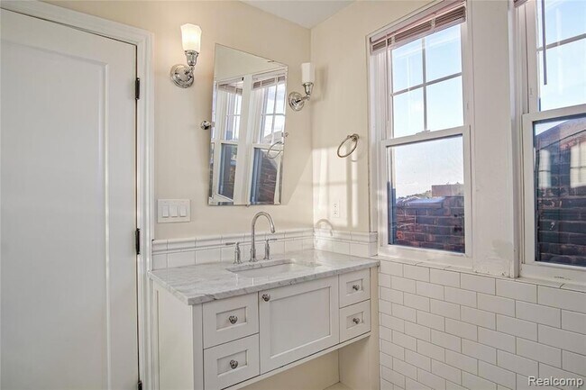 Building Photo - 120 Glynn Ct