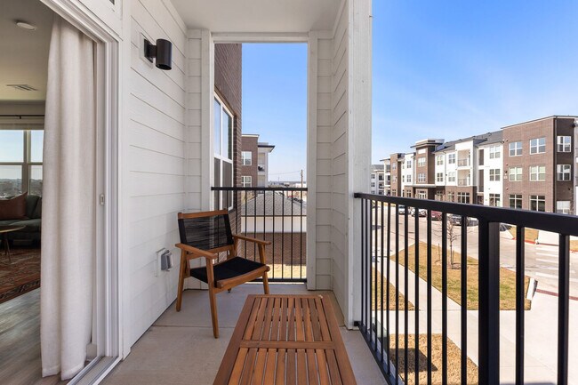 Building Photo - 1301 Leah Ave