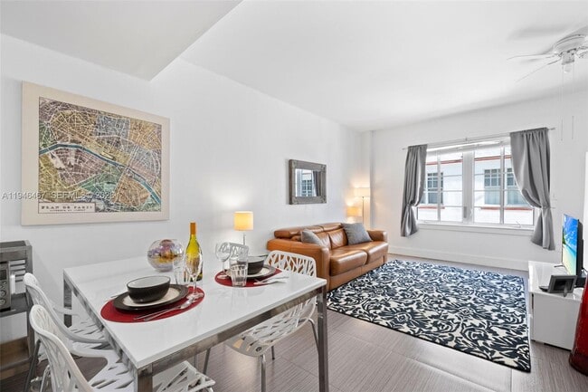 Building Photo - 530 Ocean Dr