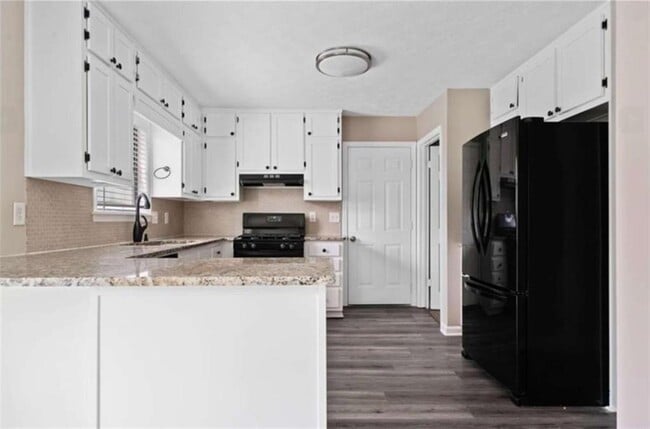 Building Photo - 893 Sandune Dr