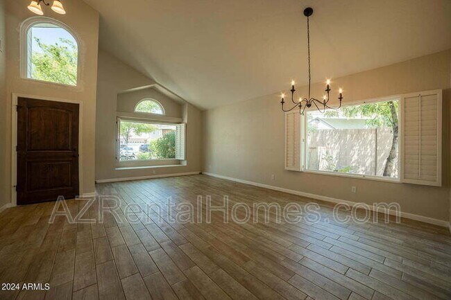 Building Photo - 16023 N 48th Pl