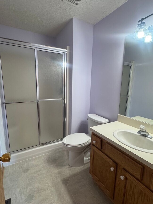Building Photo - Exceptional 3+! Bedroom Inside & Out on a Private Cul-de-Sac Lot