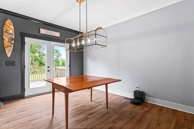 Building Photo - 3 Bedroom, 2 Bath Home on 6 Private Acres – $1,950/Month