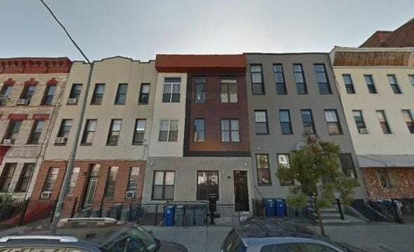 Building Photo - Spacious 3-Bedroom Residence Near Maria Hernandez Park