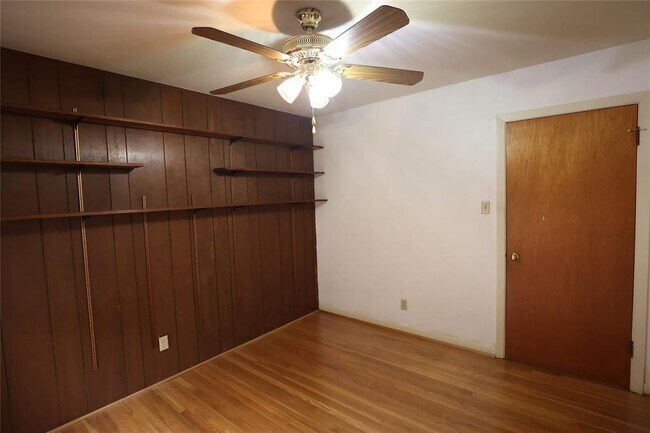 Building Photo - 4018 Nenana Dr