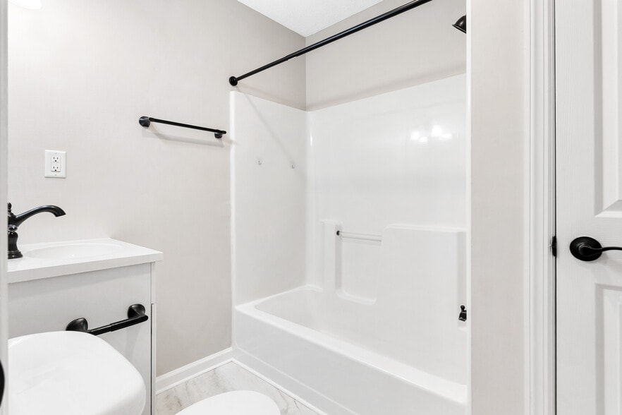 Building Photo - 107 Rystan Pl