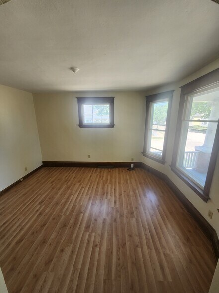 Building Photo - 1300 Grove Ave