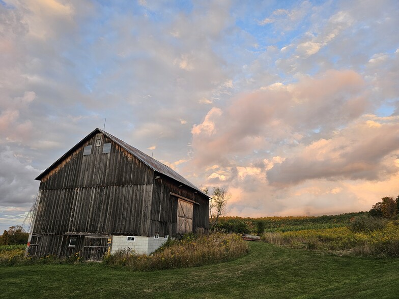 Barn behind the property - 8152 Wilson Karr Rd