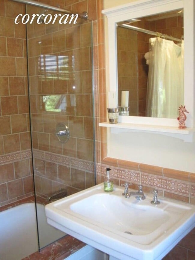 Building Photo - 97 Upper 7 Ponds Rd