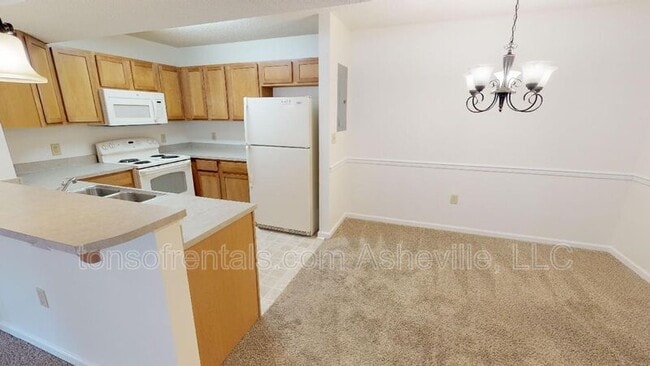 Building Photo - 151 Morningside Ln