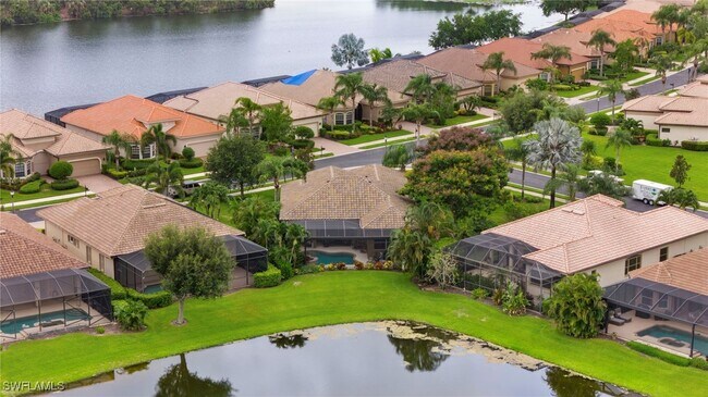 Building Photo - 6155 Dogleg Dr