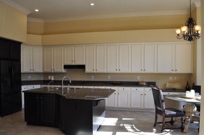 Building Photo - 1223 W Weatherby Way