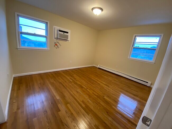 Building Photo - Rental by Owner