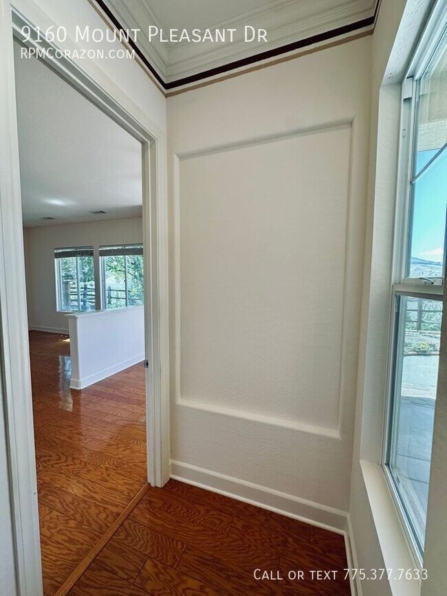 Building Photo - 9160 Mount Pleasant Dr