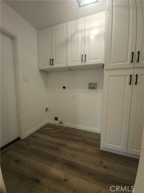 Building Photo - 17423 Burbank Blvd