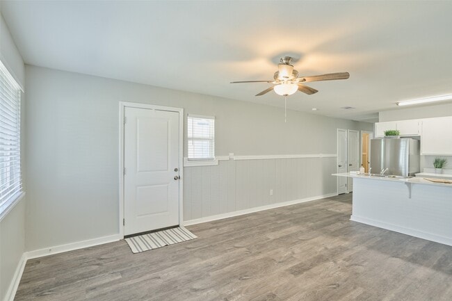 Building Photo - 26 Harbour Row Dr