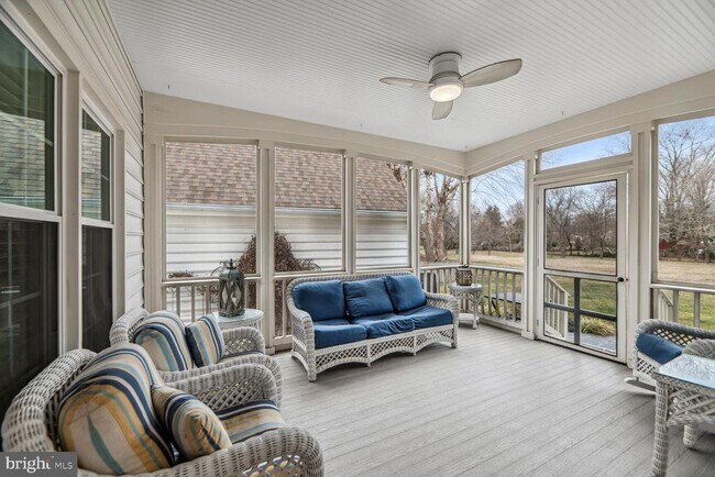 Building Photo - 6603 Forsythia St