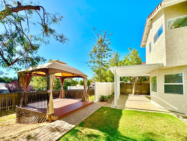 Building Photo - Beautiful & Updated Two-Story on a Quiet Cul-De-Sac, Private Fenced Yard Space, & Just Minutes to...
