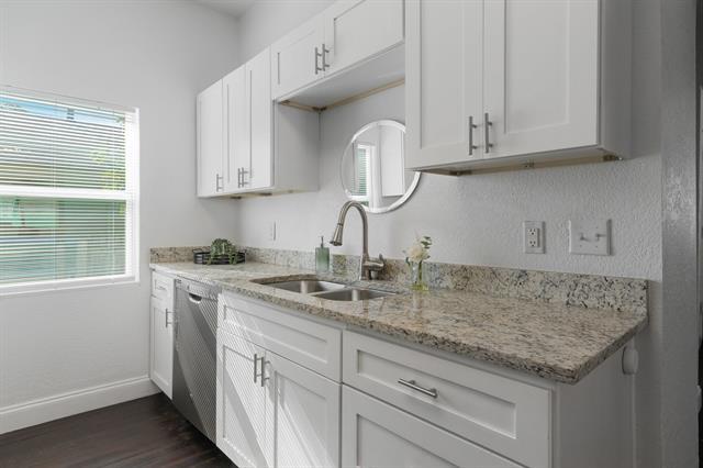 Building Photo - 1811 Denver Ave