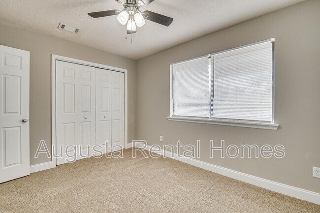 Building Photo - 3004 Strickland Ct