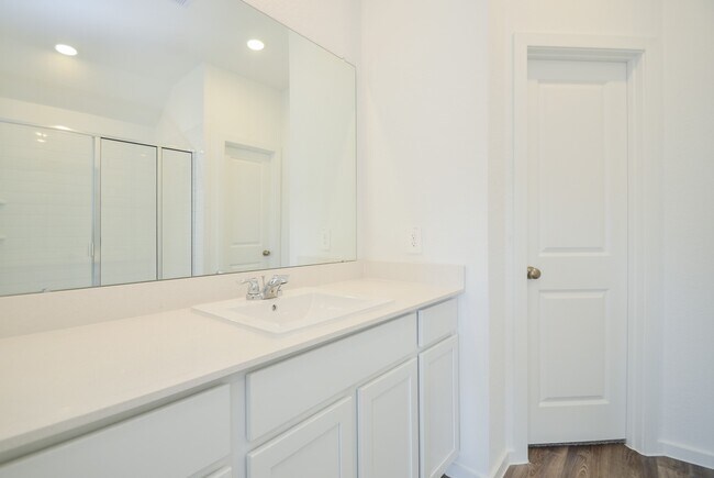 Building Photo - 3106 Stonebriar Dr