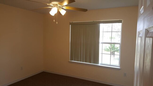 Building Photo - 3-Bed 2-Bath Brick Home located in the Heart of Foley