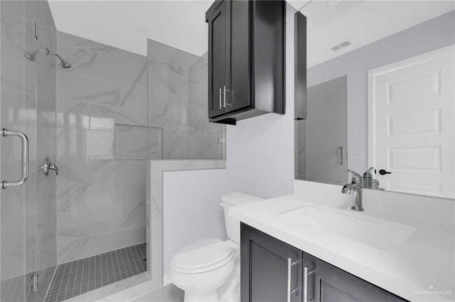 Building Photo - 12 12th St