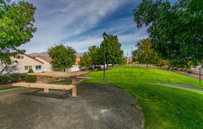 Building Photo - Beautifully Updated 3 Bedroom, Single Story North Las Vegas Home In Gated Community