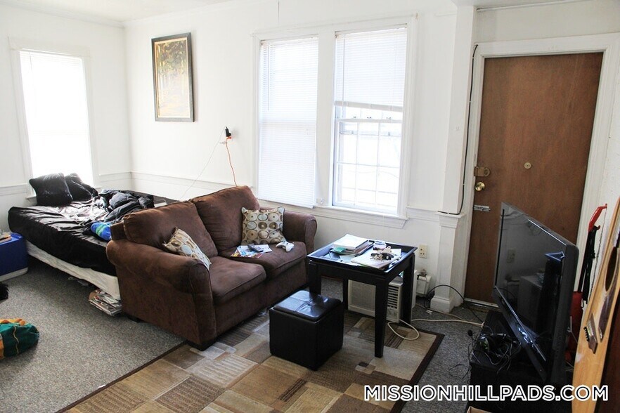 Building Photo - 61 S Huntington Ave