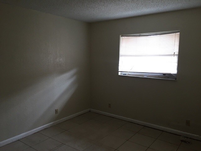 Building Photo - 5212 NW 24th St