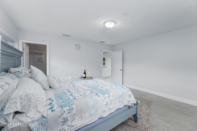 Building Photo - 7869 Jolliet Dr