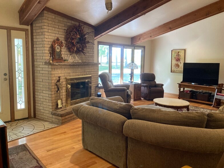 Building Photo - 3710 N Overland Rd