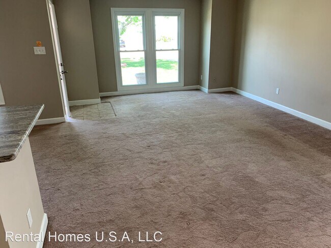 Building Photo - 3 br, 2 bath House - 1877 Tolstoy Drive