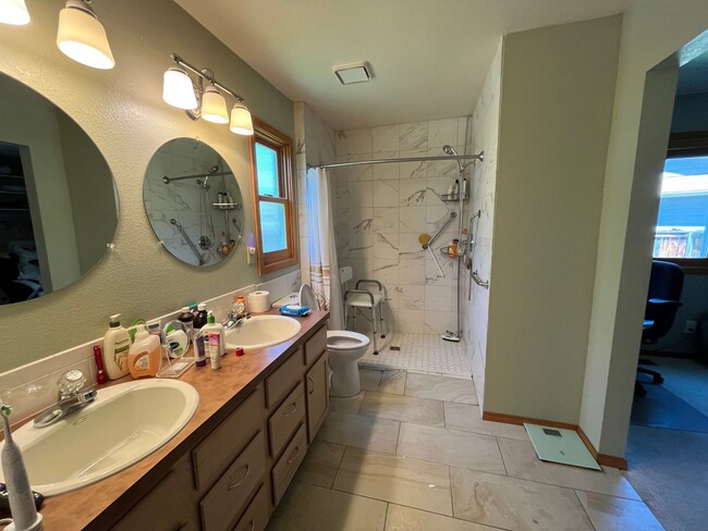 Building Photo - Fantastic Home in West Fort Collins